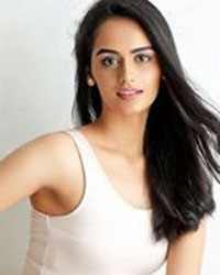 Manushi Chhillar